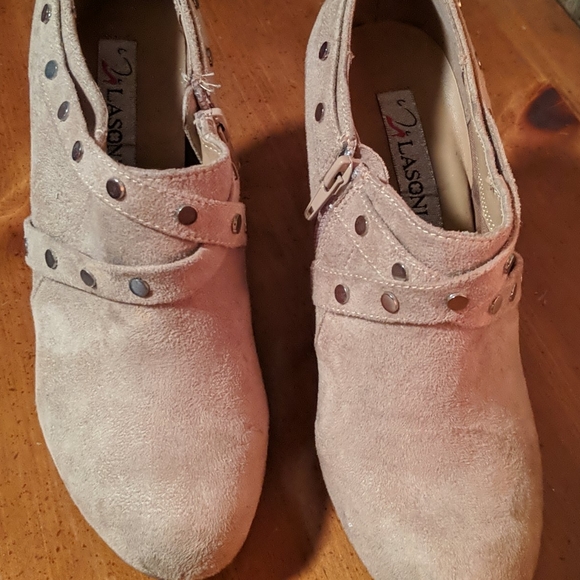 Ladies taupe suede like booties - Picture 2 of 3